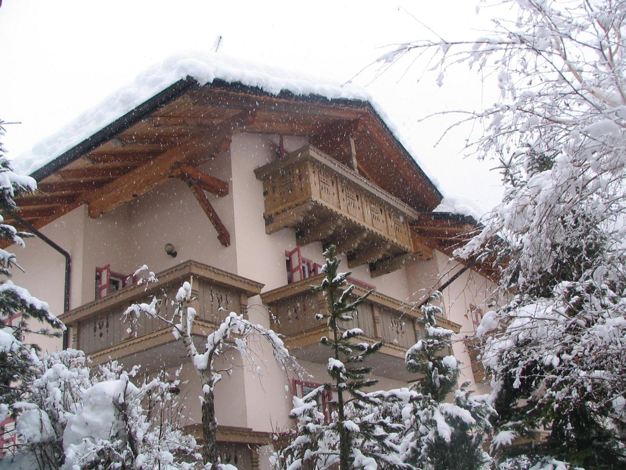 Villa Mirabell Cavalese Exterior foto